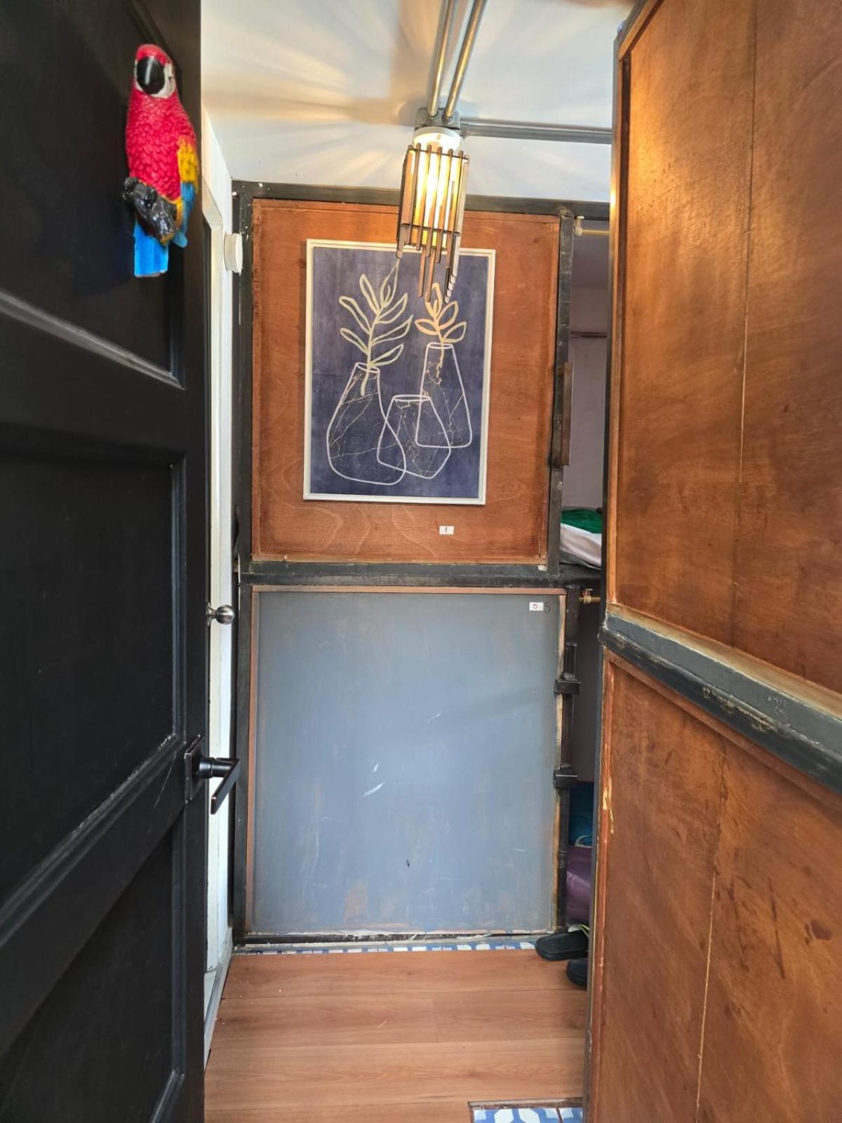 Portelli Hostal Zona G- Para Extranjeros بوغوتا المظهر الخارجي الصورة